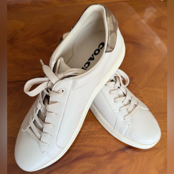 Coach Clip Low Top Leather Sneakers in Chalk/Khaki sz 11 - Picture 3 of 15